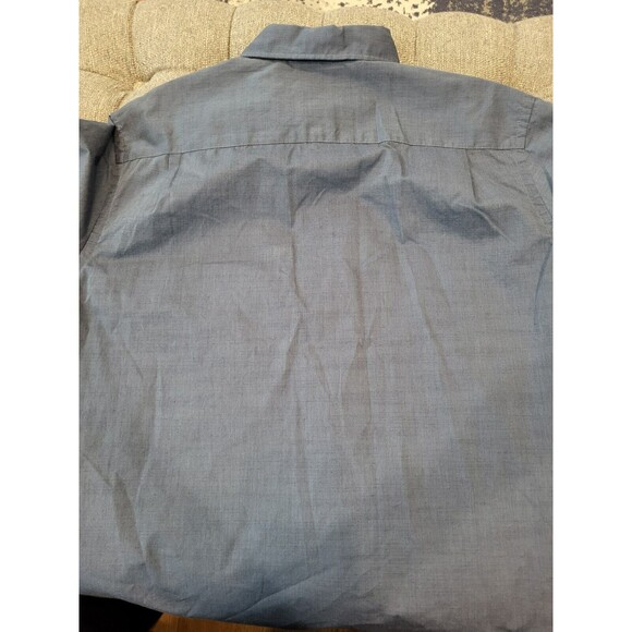 Van Heusen Cotton Blend Size L Square Hem Blue Button Front Shirt - Picture 3 of 7
